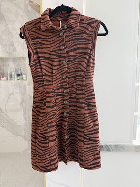 Free People Sleeveless Button-Front Tiger Print Dress - Rust/Black. XS.